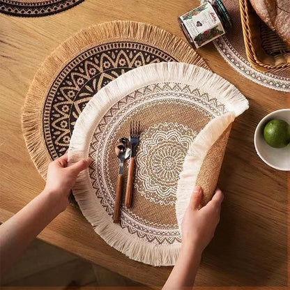 Set de table bohème rond en jute pompon beige motifs berbere