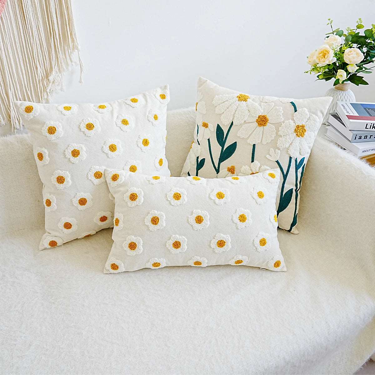 Housse de coussin brodée