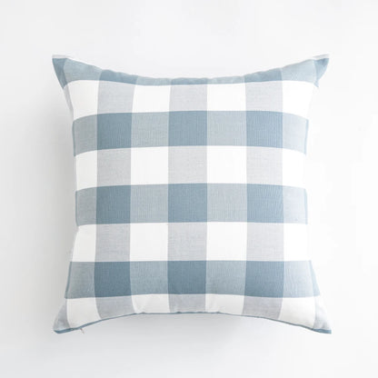 Housse de coussin layette bleu clair