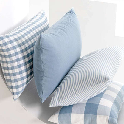 Housse de coussin layette bleu clair