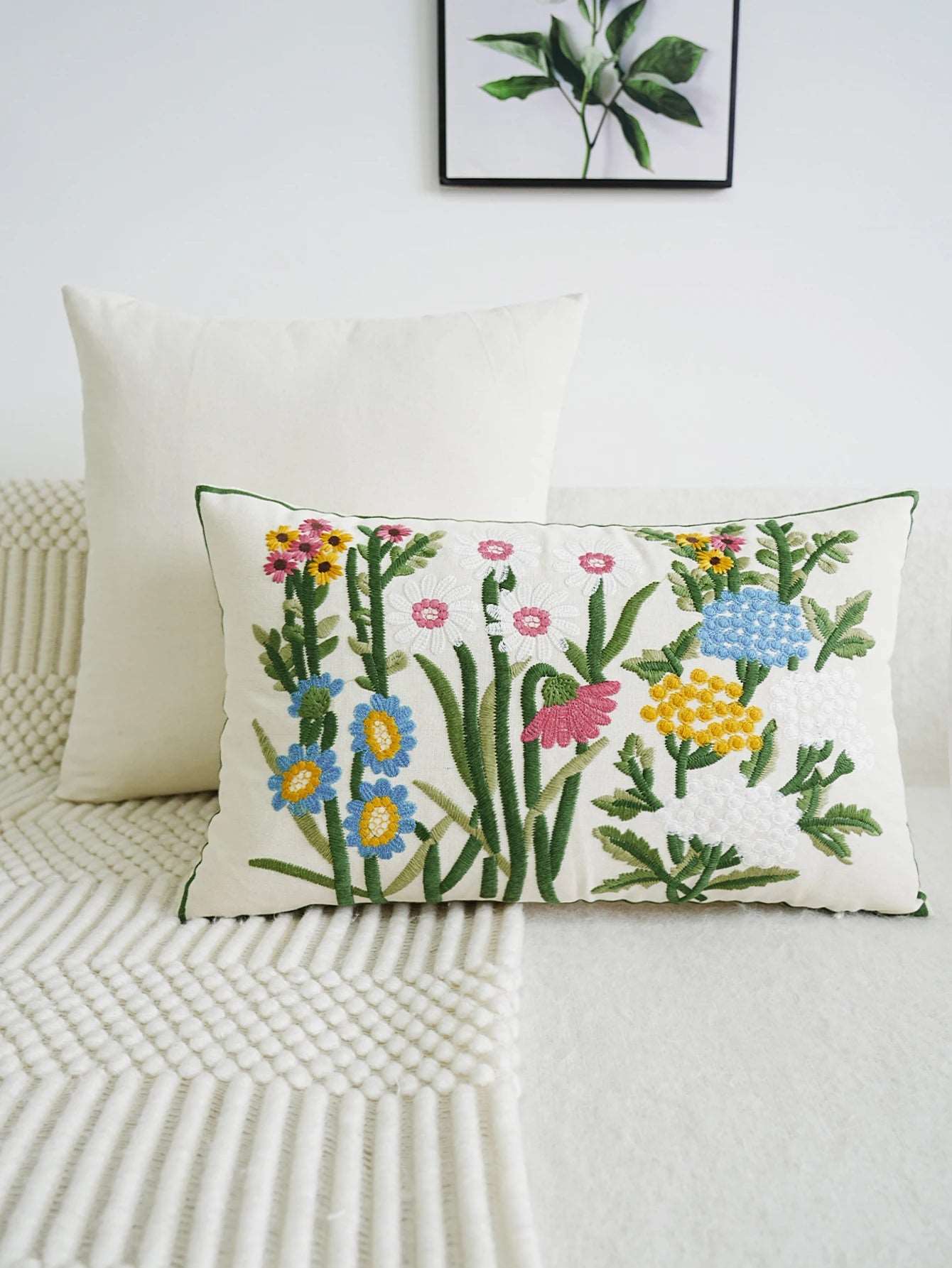 Housse de coussin brodée fleurs